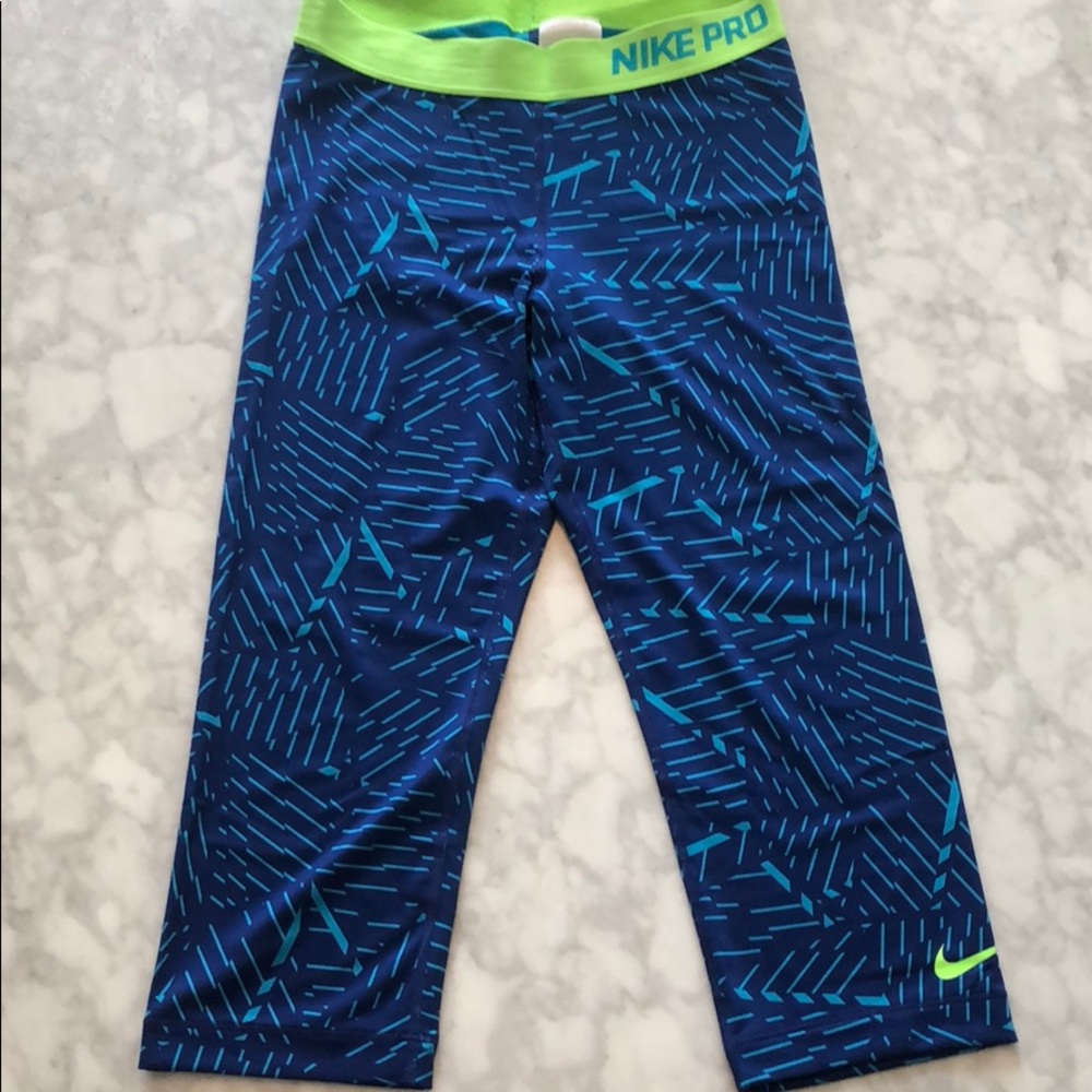 Nike Pro Capri Running Gear